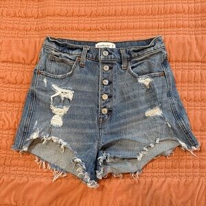 A&F Abercrombie and Fitch ultra high rise mom shorts 28 / 6